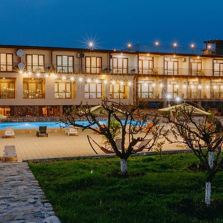 Hotel & Wine Cellar Arge Telavi Bagian luar foto