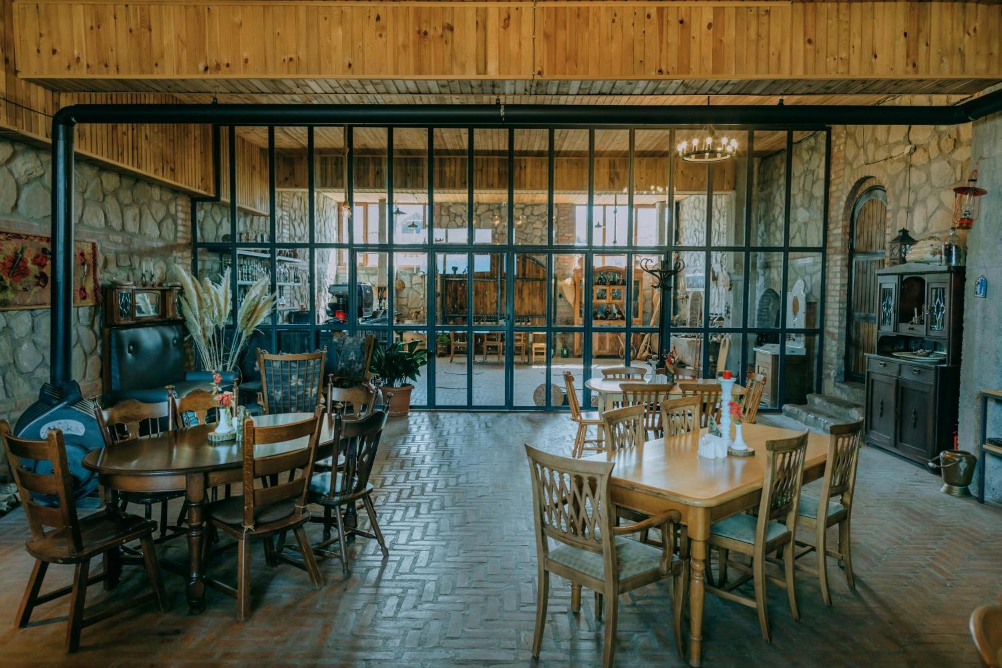 Hotel & Wine Cellar Arge Telavi Bagian luar foto